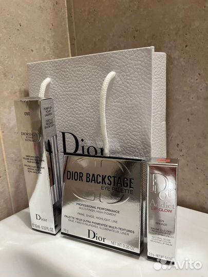Подарочный набор dior (палетка теней, тушь, блеск)