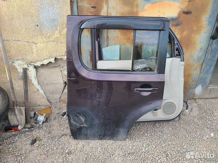 Двери на nissan cube z12