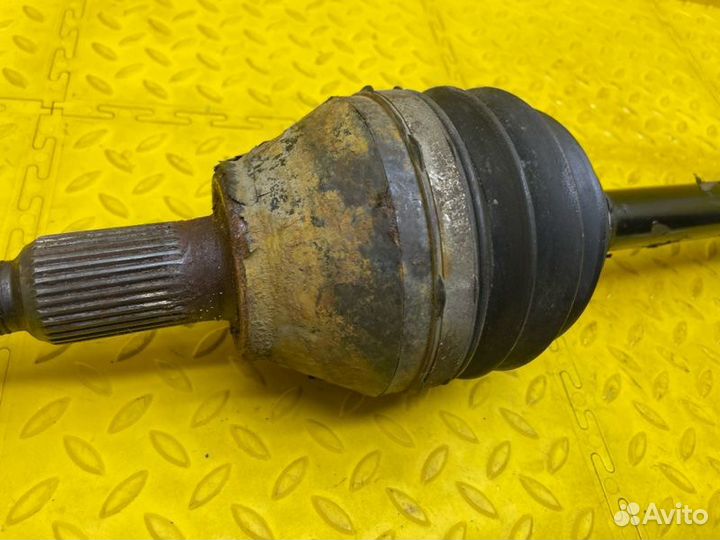Б/У Вал приводной (Полуось) - без внутренней