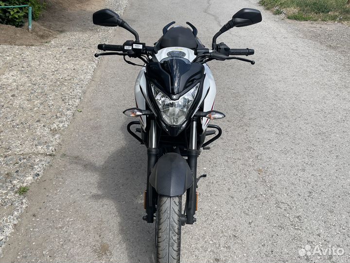 Продам мотоцикл Bajaj Pulsar NS 200, 165 км пробег