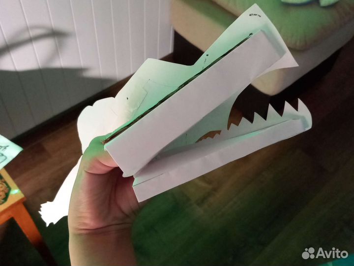 Бумажный дракон на руку