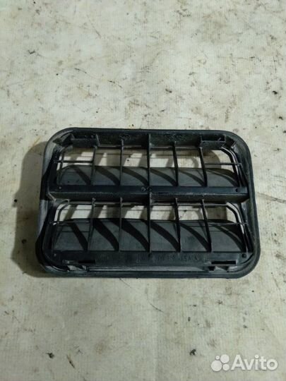 Решетка вентиляционная задняя Seat Leon (1P1) 2012