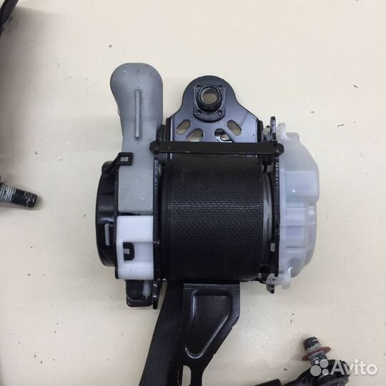 Б/У Б/У Ремень безопасности с пиропатроном