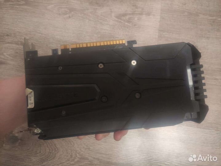 Видеокарта Ge Force GTX 1050 Ti