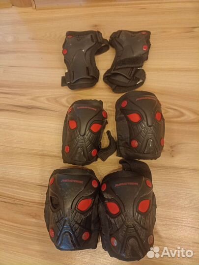 Роликовые коньки