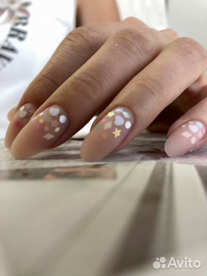 Маникюр, наращивание ногтей