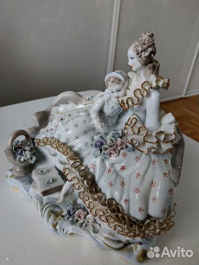 Фарфоровые статуэтки