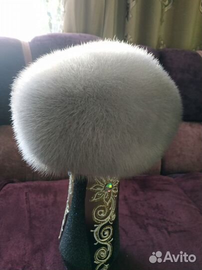 Шапка берет норковый