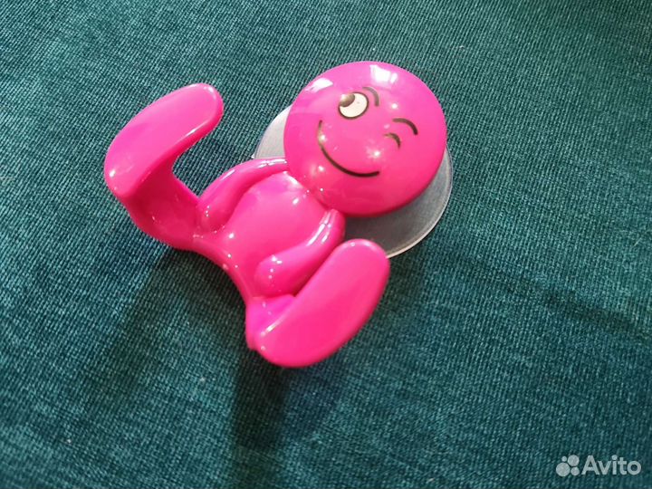 Крючки для ванной на присоске