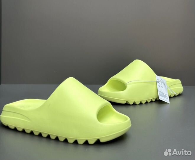 Тапочки Adidas Yeezy Slide 