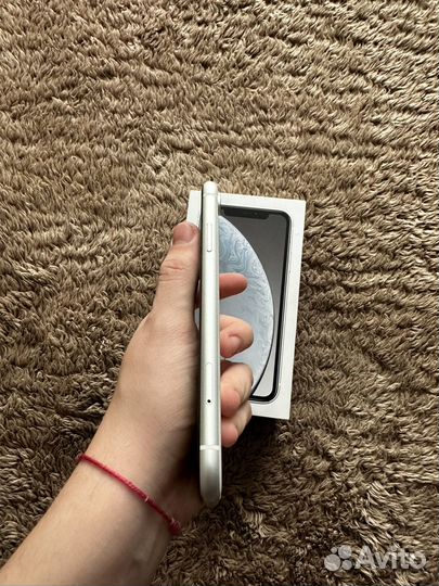 iPhone Xr, 64 ГБ