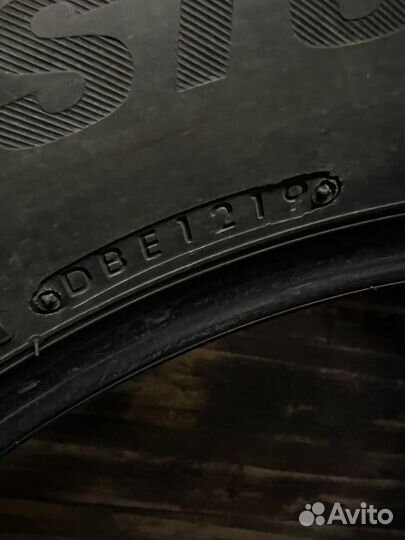 Bridgestone Blizzak DM-V2 275/55 R19