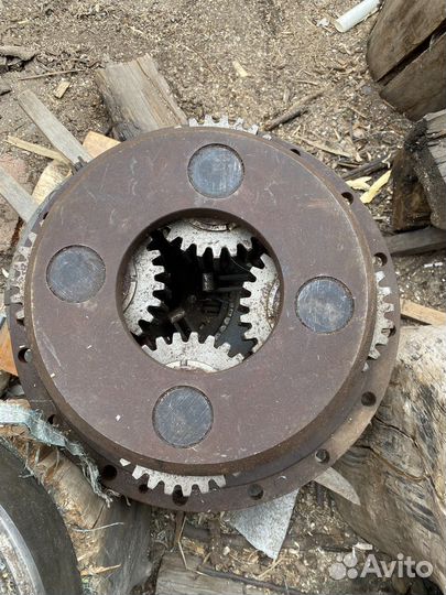 Бортовой редуктор