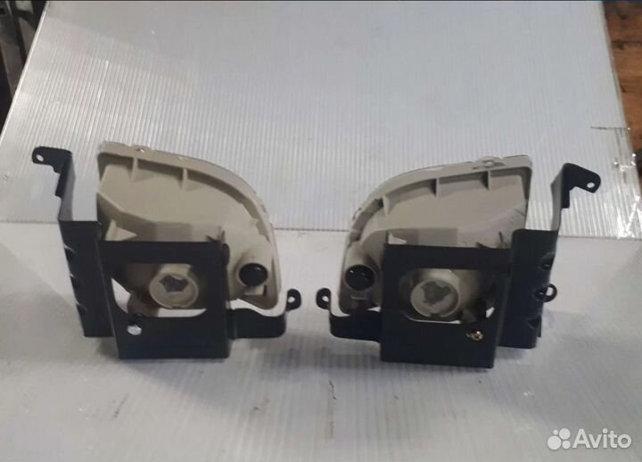 Фара противотуманная 96551093 Chevrolet Lacetti