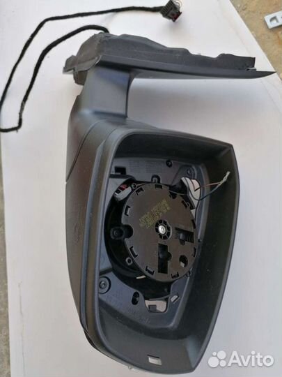 Продам зеркало боковое правое на шкоду октавию б/у