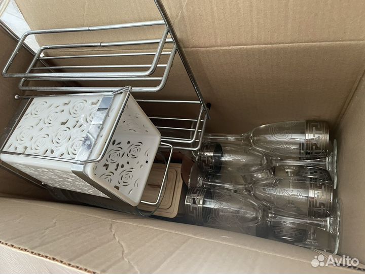 Коробка посудой