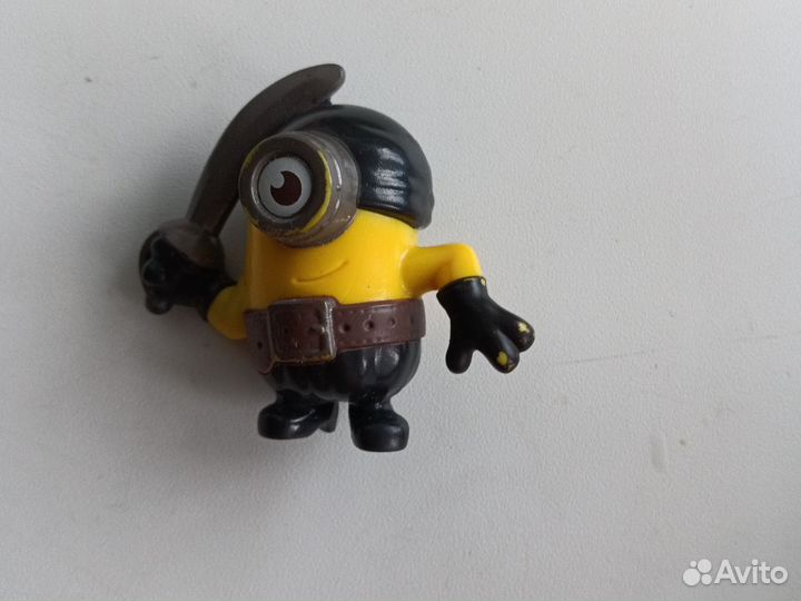 Миньоны из макдональдса