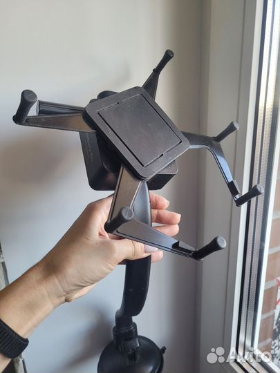 Автомобильный держатель для планшета