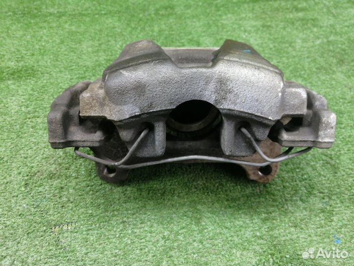 Суппорт передний левый Audi Q3/RS Q3