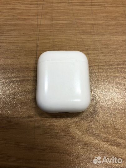 AirPods 1 поколение