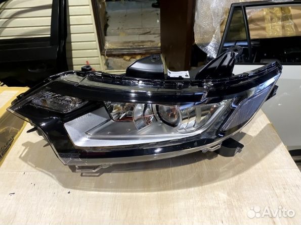 Фара передняя оригинал Митсубиси Аутлендер 3 гф