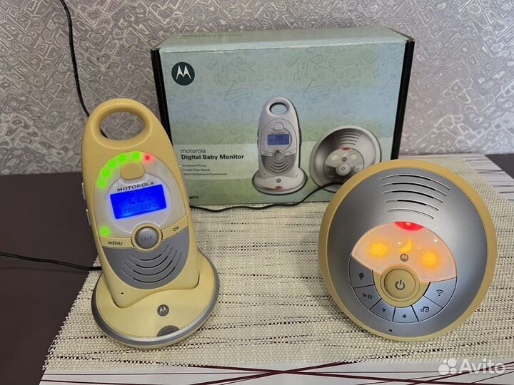 Продам б/у радионяню Motorola MBP 15