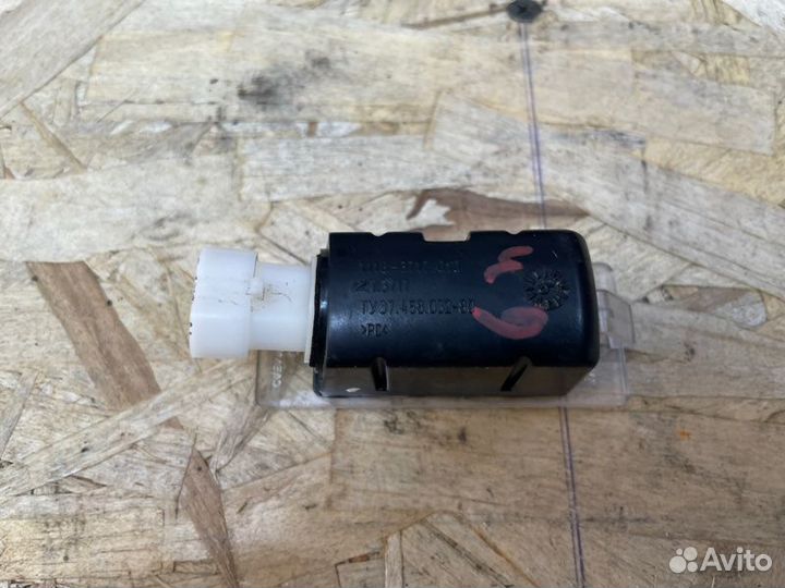 Плафон подсветки номера LADA Vesta