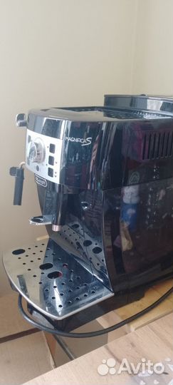 Кофемашина delonghi magnifica s cappuccino