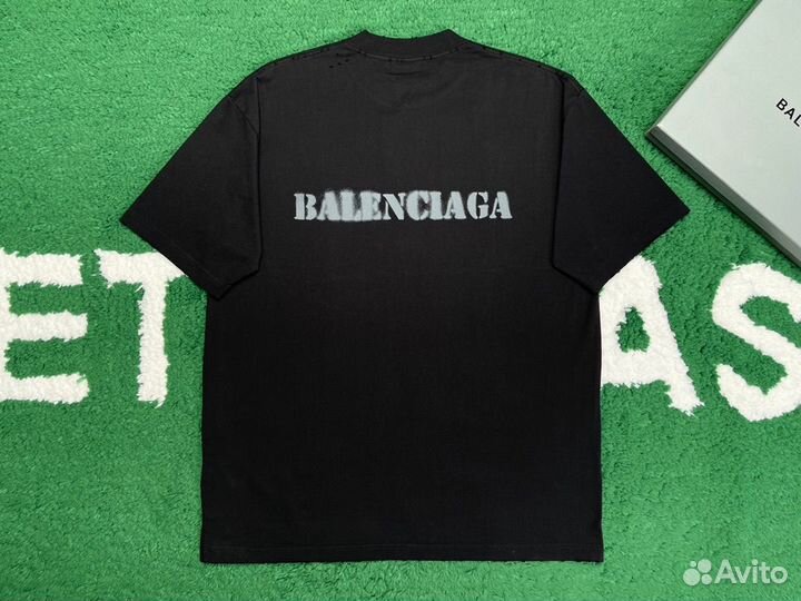 Футболка Balenciaga