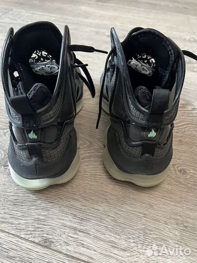 Кроссовки Nike LeBron 19 XIX Black Green Glow