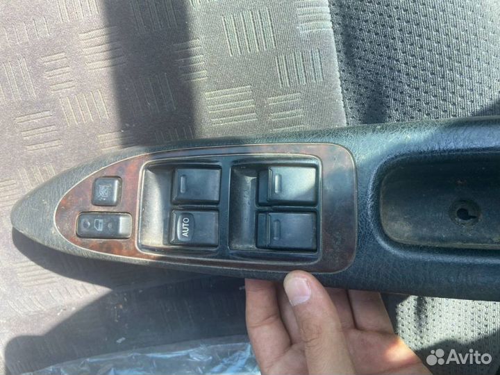 Toyota Avensis T220 рест, блок упр. стеклоподъемн