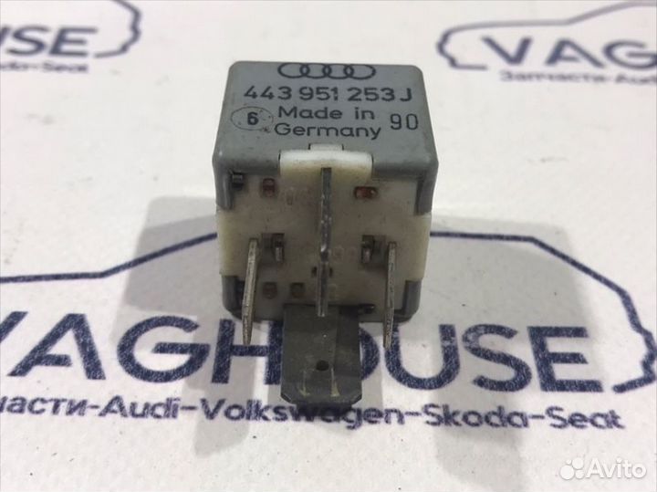 Реле Audi 80 B3 1991