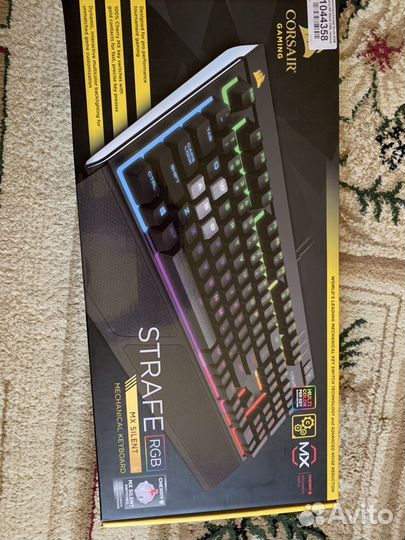 Клавиатура Corsair Strafe RGB Cherry MX Silent