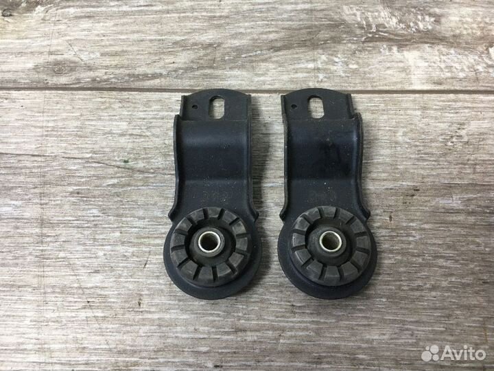 Крепление радиатора кондиционера Toyota Mark II X110 (2000—2007)