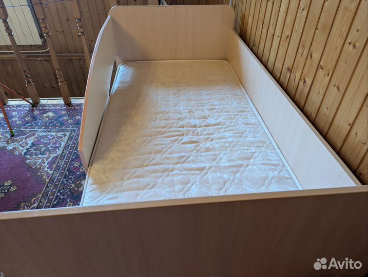 Кровать детская