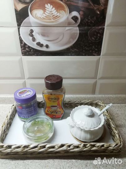 Поднос плетеный из бумажной лозы. Дно лдсп