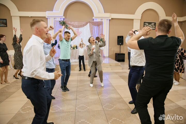 Ведущая + DJ на свадьбу / юбилей / выпускной