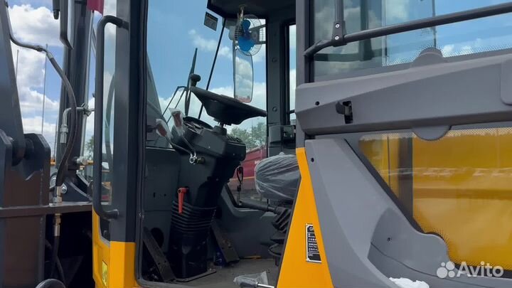 Фронтальный погрузчик Granit 930, 2023