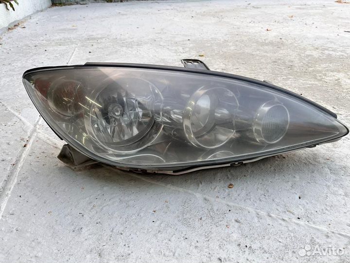 Фара передняя правая Toyota Camry 35/30