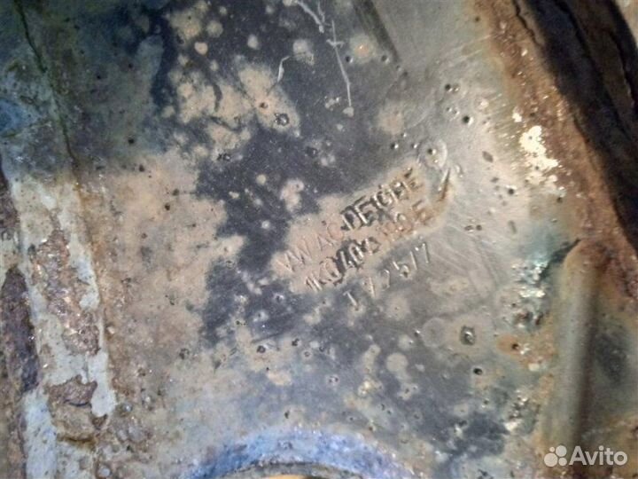 Рычаг передний правый Vw Golf V