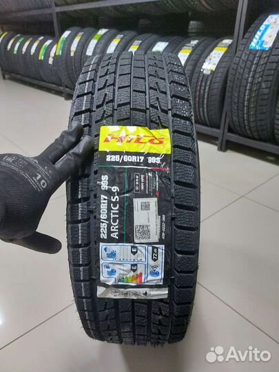 Hilo Arctic S-9 225/60 R17 99S