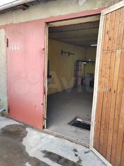 Гараж, > 30 м²