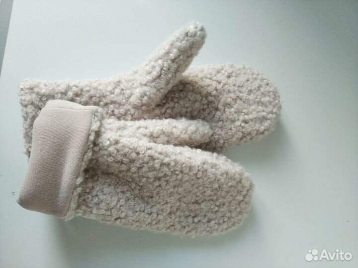 Капор и варежки