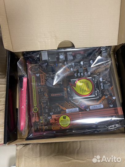 Новые материнские платы сокет 1155 h61/много