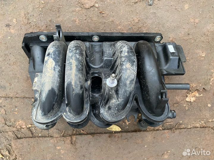 Коллектор впускной Renault Logan 2 Sandero 2