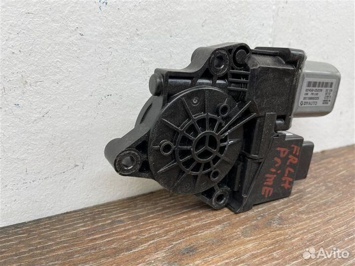 Моторчик стеклоподъемника передний левый Kia