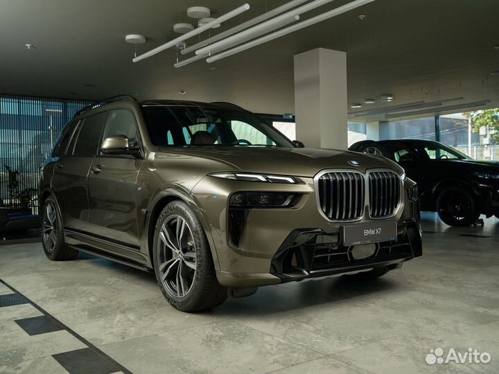 BMW X7 3.0 AT, 2023