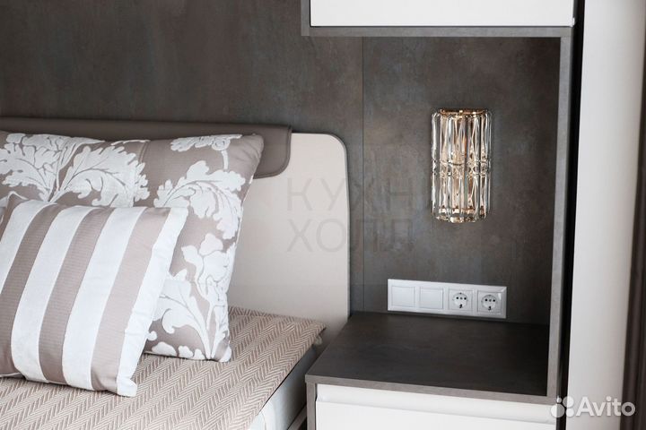 Белые шкафы в спальню