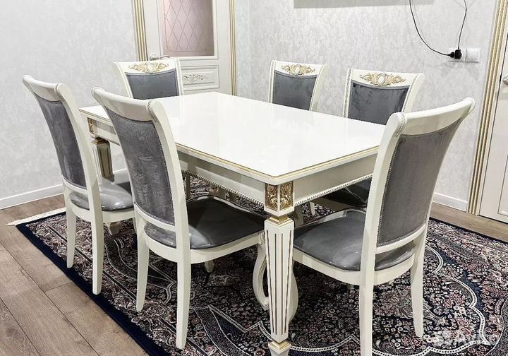 Комплект стол и стулья