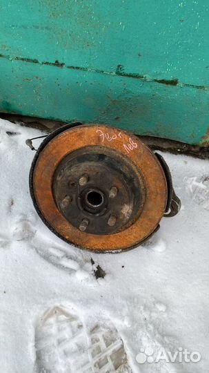 Кулак задний левый Range Rover Evoque